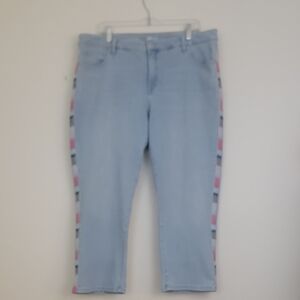 Style & Co Curvy Light Blue Capris Side Embroidery Pants Women (38" Waist) 18W